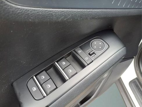 Used 2020 Kia Soul S FWD image 11