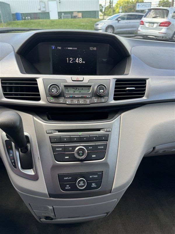 Used 2014 Honda Odyssey LX image 17