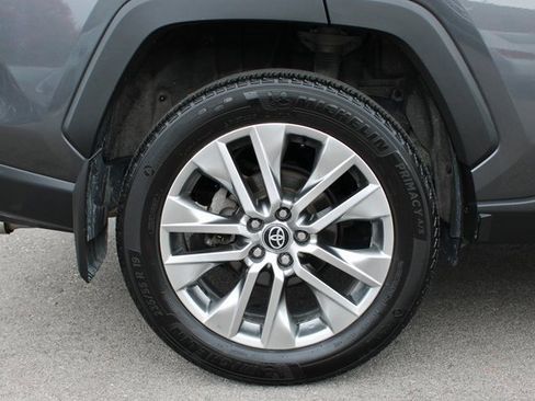 Used 2023 Toyota RAV4 XLE Premium image 41