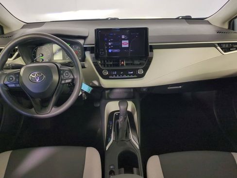 Used 2025 Toyota Corolla LE image 16