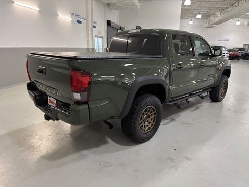 Used 2022 Toyota Tacoma SR5 w/ Trail Edition image 9