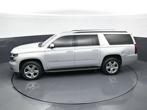 Used 2016 Chevrolet Suburban LT AWD/4WD image 40