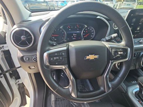 Used 2023 Chevrolet Blazer LT w/ Convenience Package FWD image 11