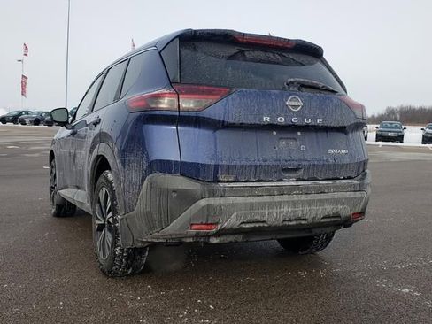 Used 2022 Nissan Rogue SV image 8