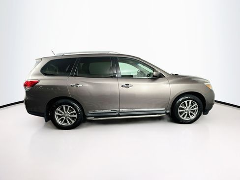 Used 2014 Nissan Pathfinder SL AWD/4WD image 10