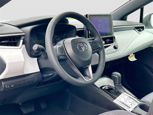New 2025 Toyota Corolla SE image 10