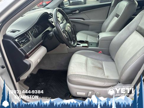 Used 2012 Toyota Camry XLE image 10