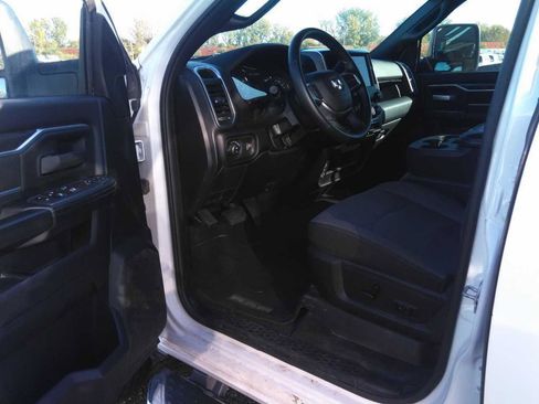 Used 2024 RAM 3500 Big Horn image 6