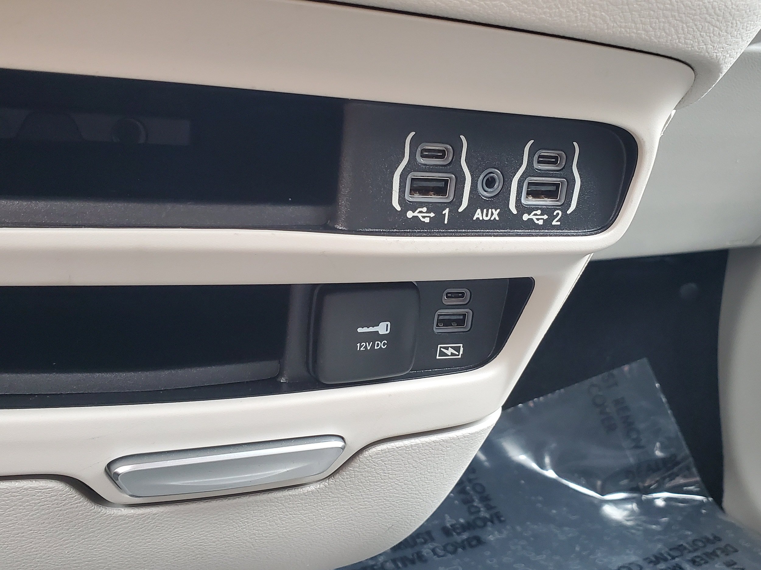 Used 2022 Chrysler Pacifica Touring-L FWD image 23