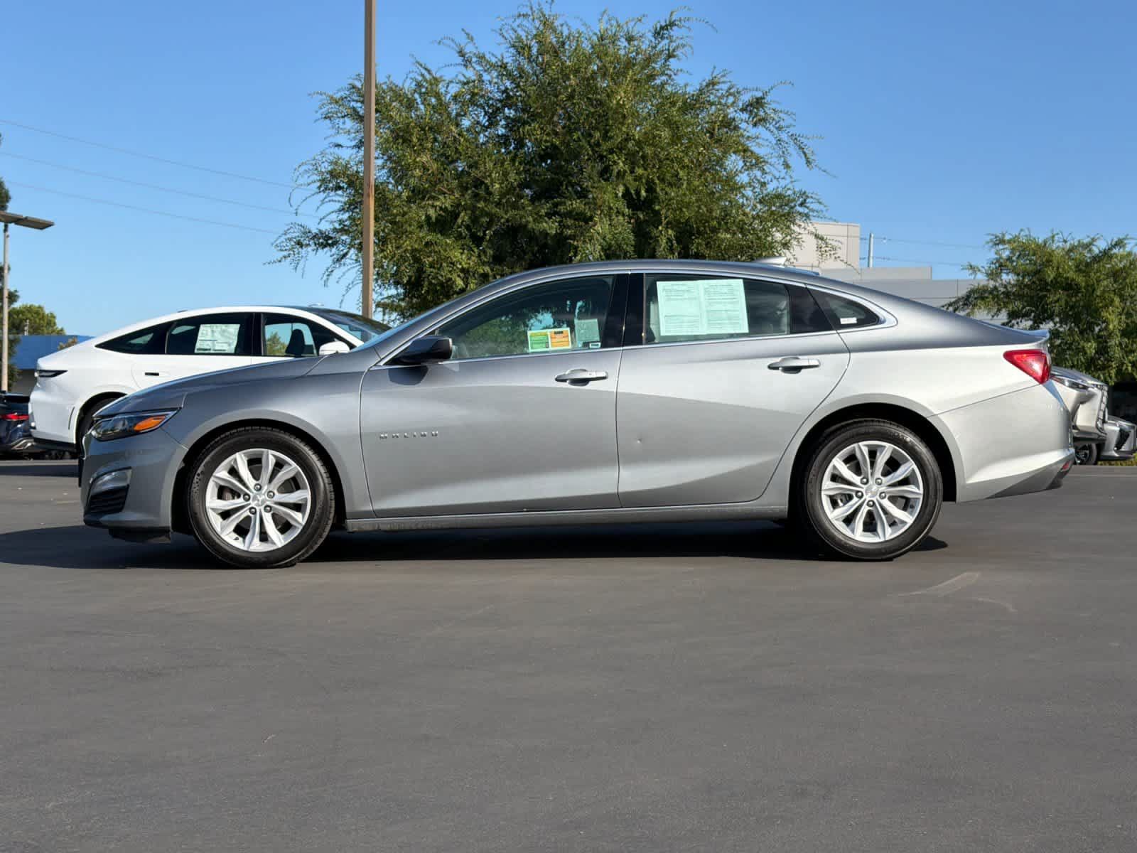 Used 2025 Chevrolet Malibu LT FWD image 9