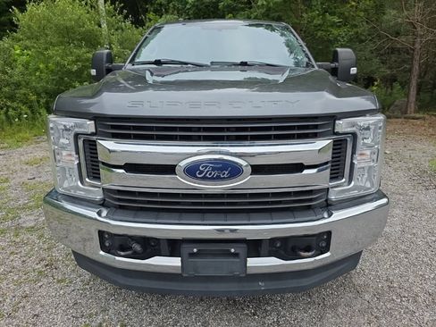 Used 2019 Ford F250 XLT AWD/4WD image 2