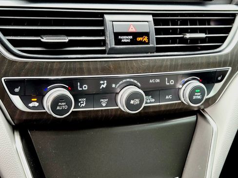 Used 2019 Honda Accord EX-L image 17