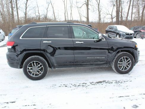 Used 2019 Jeep Grand Cherokee Limited image 2