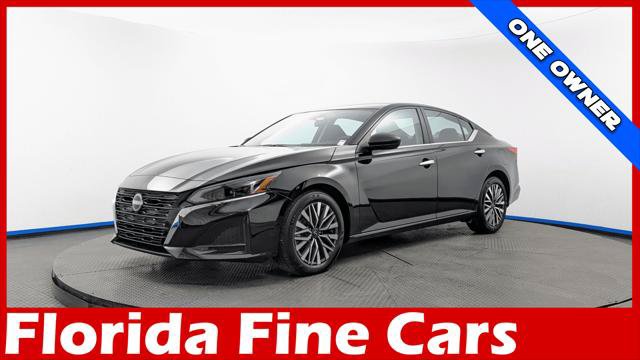 Used 2025 Nissan Altima 2.5 SV FWD image 1