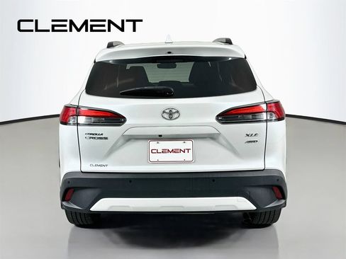 Used 2023 Toyota Corolla Cross XLE w/ Convenience Package AWD/4WD image 8