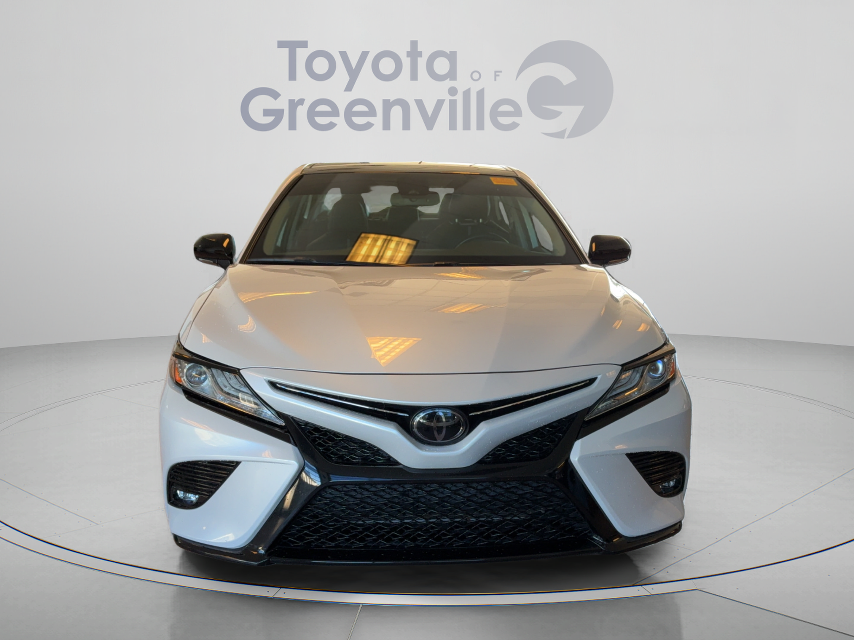 Used 2020 Toyota Camry XSE FWD image 9