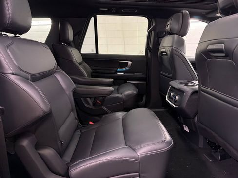 New 2026 Ford Expedition Max Platinum image 30