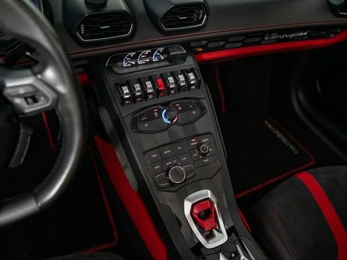 Used 2016 Lamborghini Huracan LP 610-4 AWD/4WD image 18