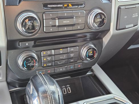 Used 2016 Ford F150 Lariat w/ Equipment Group 502A Luxury image 26