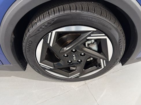 Used 2025 Kia K4 EX image 12