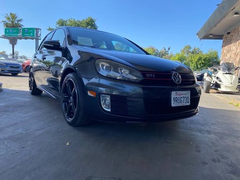 Used 2010 Volkswagen GTI 4-Door FWD image 3