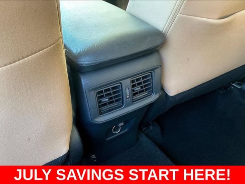 Used 2021 Toyota RAV4 LE AWD/4WD image 13
