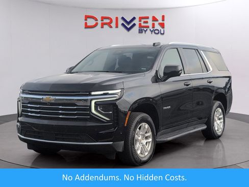 Used 2025 Chevrolet Tahoe LT AWD/4WD image 1