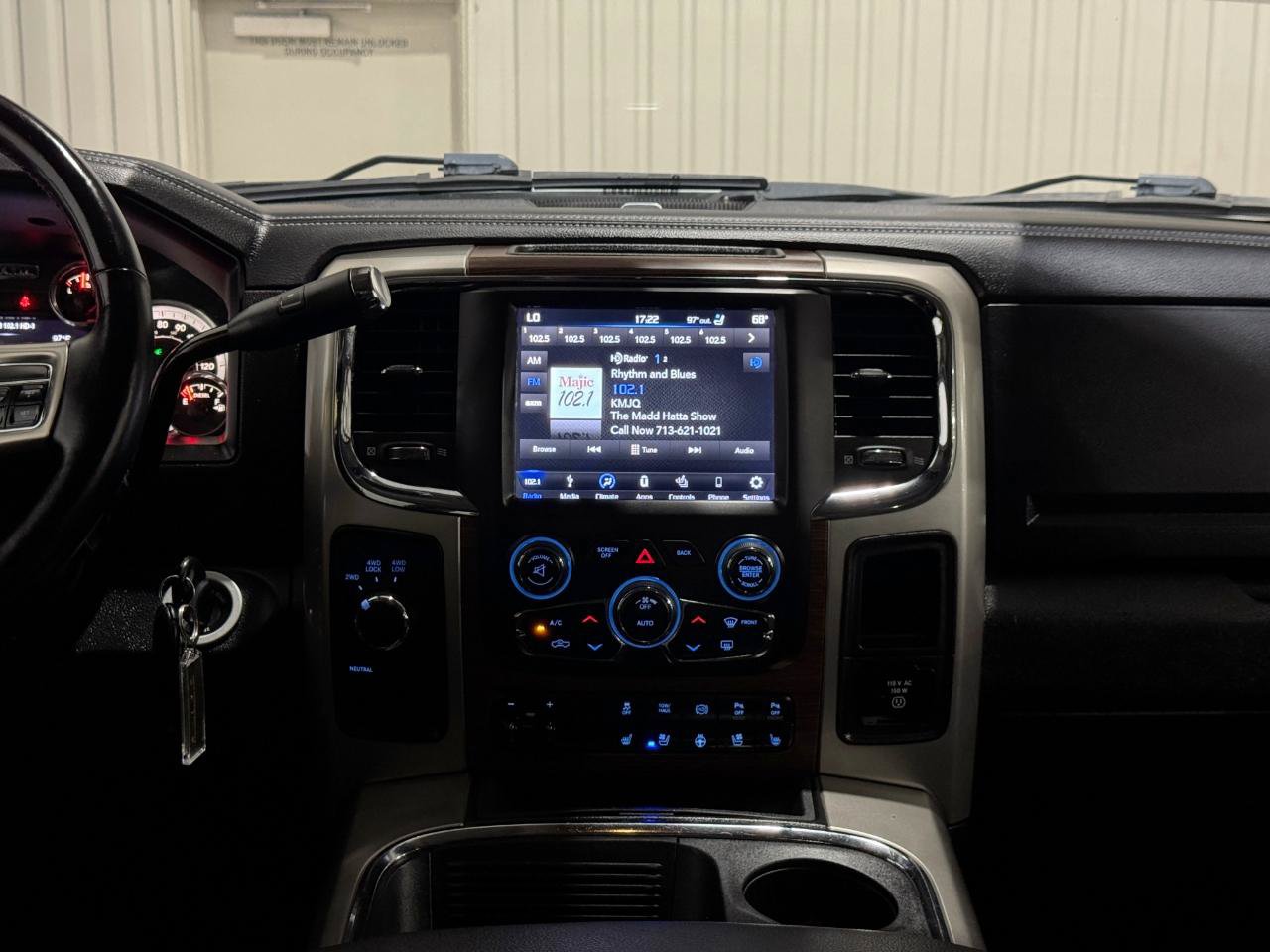 Used 2018 RAM 2500 Laramie w/ Convenience Group AWD/4WD image 22