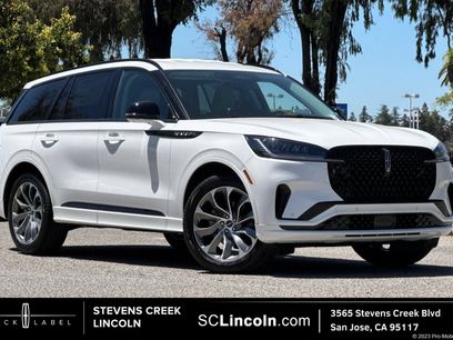 New 2026 Lincoln Aviator AWD w/ Jet Appearance Package