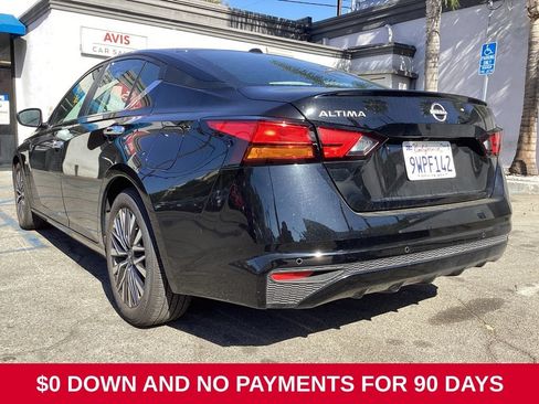Used 2025 Nissan Altima 2.5 SV FWD image 9