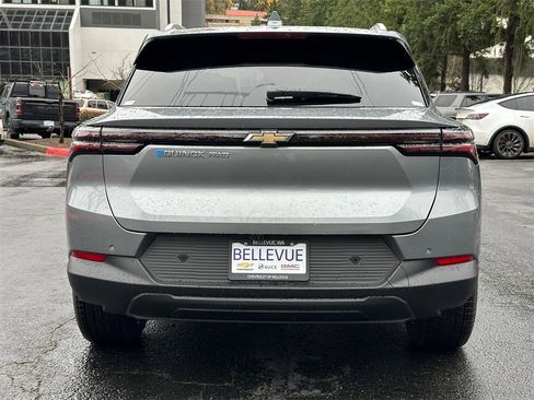 New 2026 Chevrolet Equinox EV LT image 4