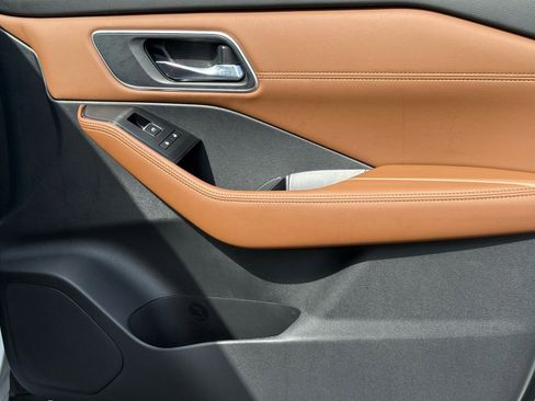 New 2026 Nissan Rogue Platinum image 19