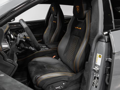 Used 2023 Lamborghini Urus Performante image 6