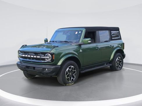 Used 2023 Ford Bronco Outer Banks AWD/4WD image 1