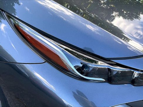 Used 2022 Toyota Prius Prime XLE FWD image 25