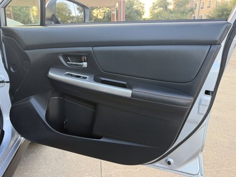 Used 2016 Subaru Crosstrek 2.0i Limited AWD/4WD image 9
