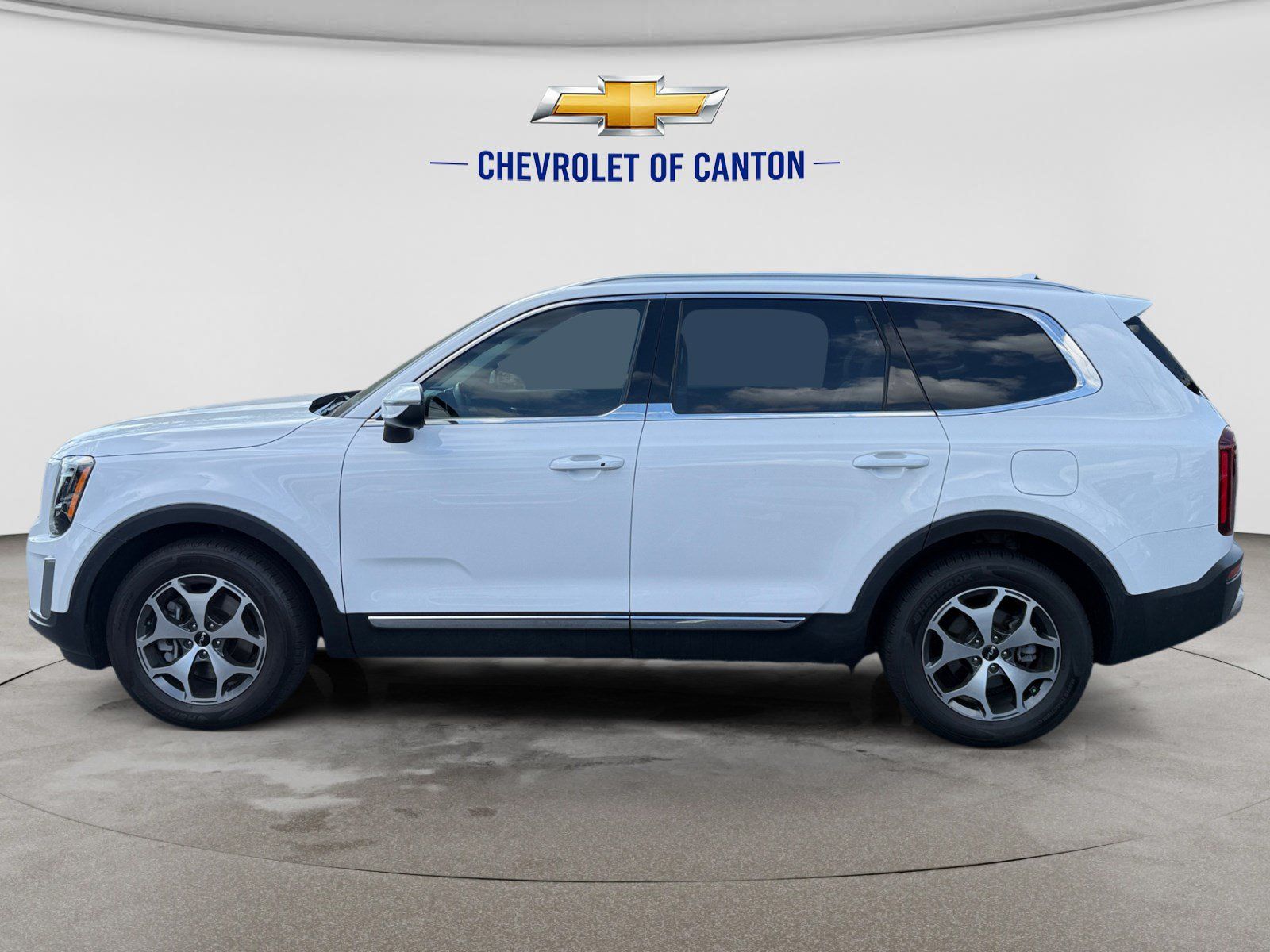 Used 2022 Kia Telluride EX FWD image 8