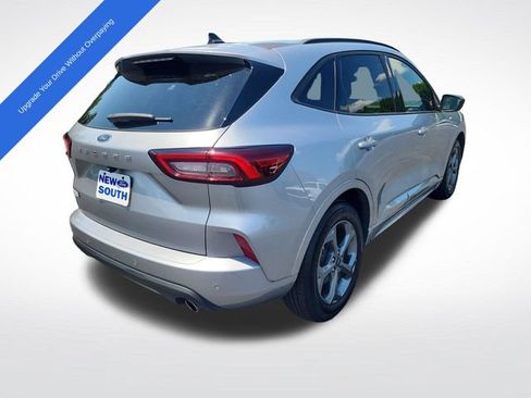 Used 2023 Ford Escape ST-Line w/ Tech Pack #1 FWD image 5