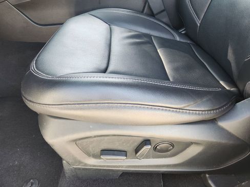 Used 2023 Ford Explorer Limited image 27