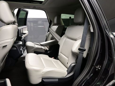 Used 2025 Ford Expedition Active RWD image 27