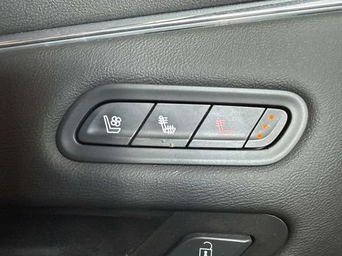 Certified 2023 Cadillac Escalade Premium Luxury AWD/4WD image 81