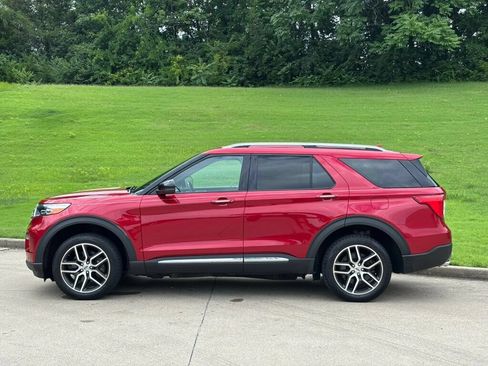 Used 2020 Ford Explorer Limited w/ Hybrid Equipment Group 310A AWD/4WD image 7