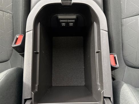 Certified 2019 Toyota RAV4 XLE image 32