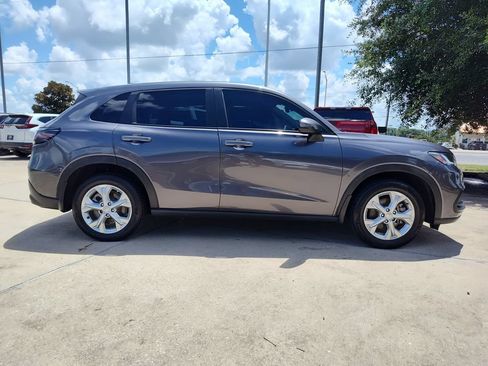 Used 2023 Honda HR-V LX image 11