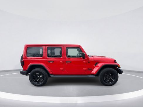 Used 2021 Jeep Wrangler Unlimited Sahara image 9
