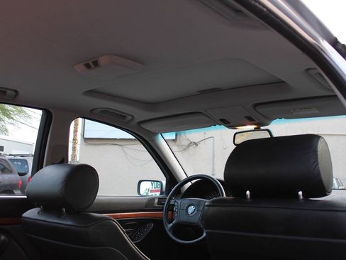 Used 1997 BMW 528i Sedan RWD image 31