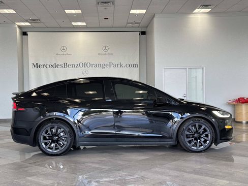 Used 2023 Tesla Model X AWD/4WD image 3