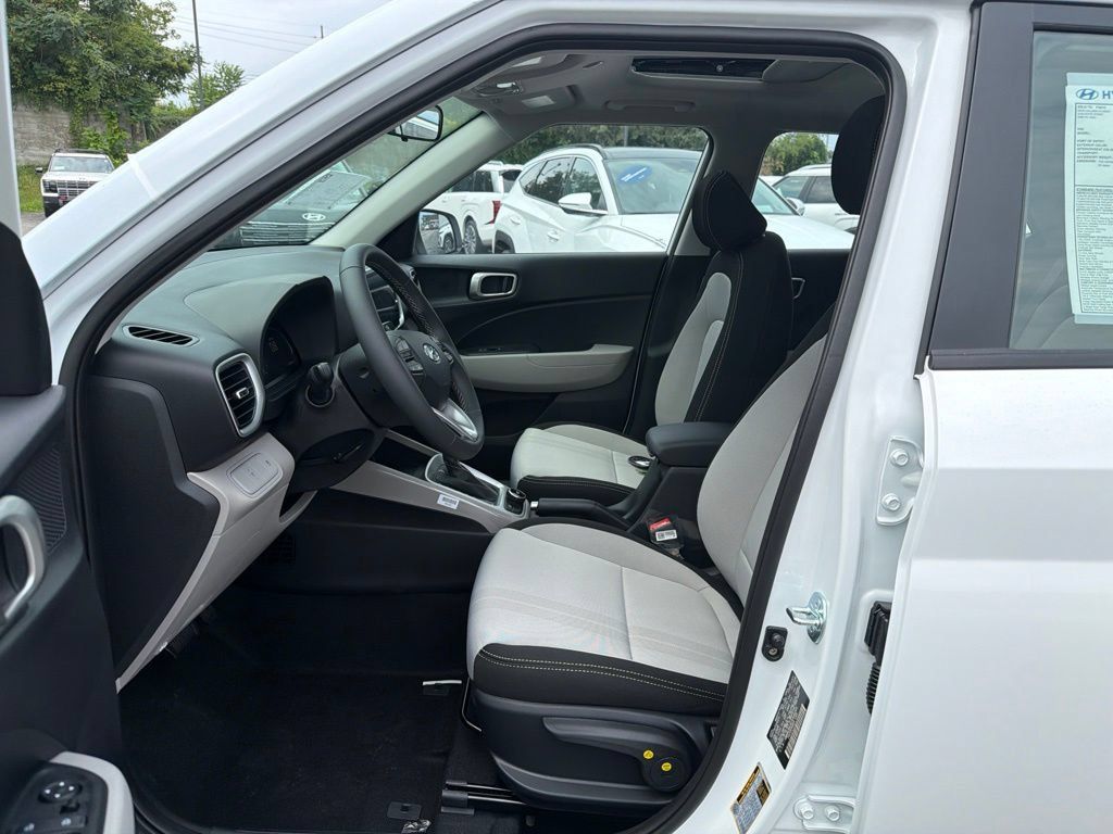 New 2026 Hyundai Venue SEL FWD image 13