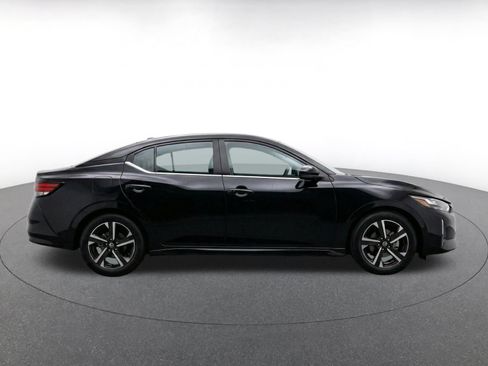 Used 2025 Nissan Sentra SV FWD image 10