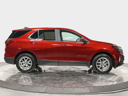 Used 2023 Chevrolet Equinox LT AWD/4WD image 8